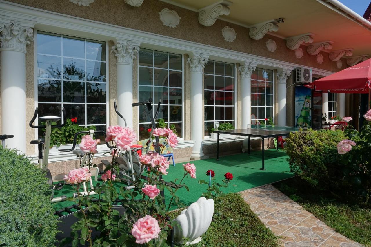 White House Apartments Odessa Luaran gambar
