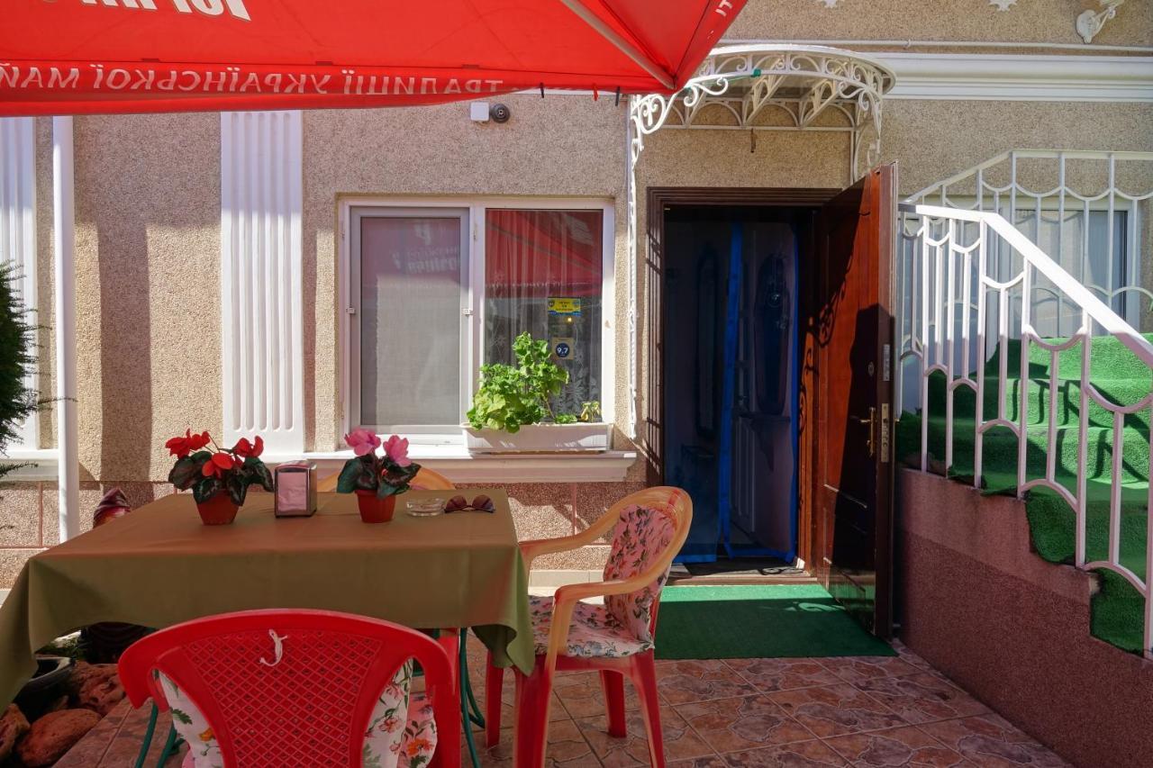 White House Apartments Odessa Luaran gambar