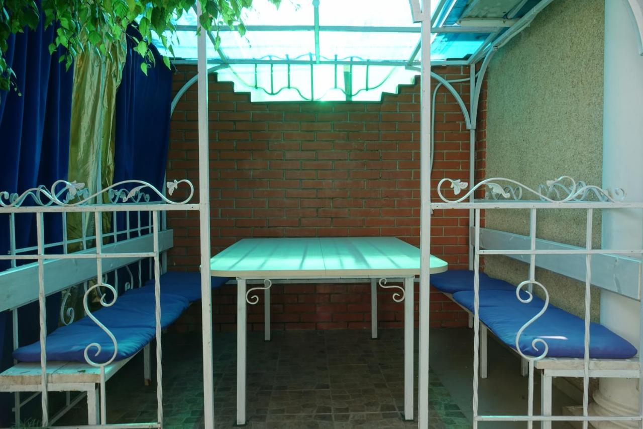 White House Apartments Odessa Luaran gambar