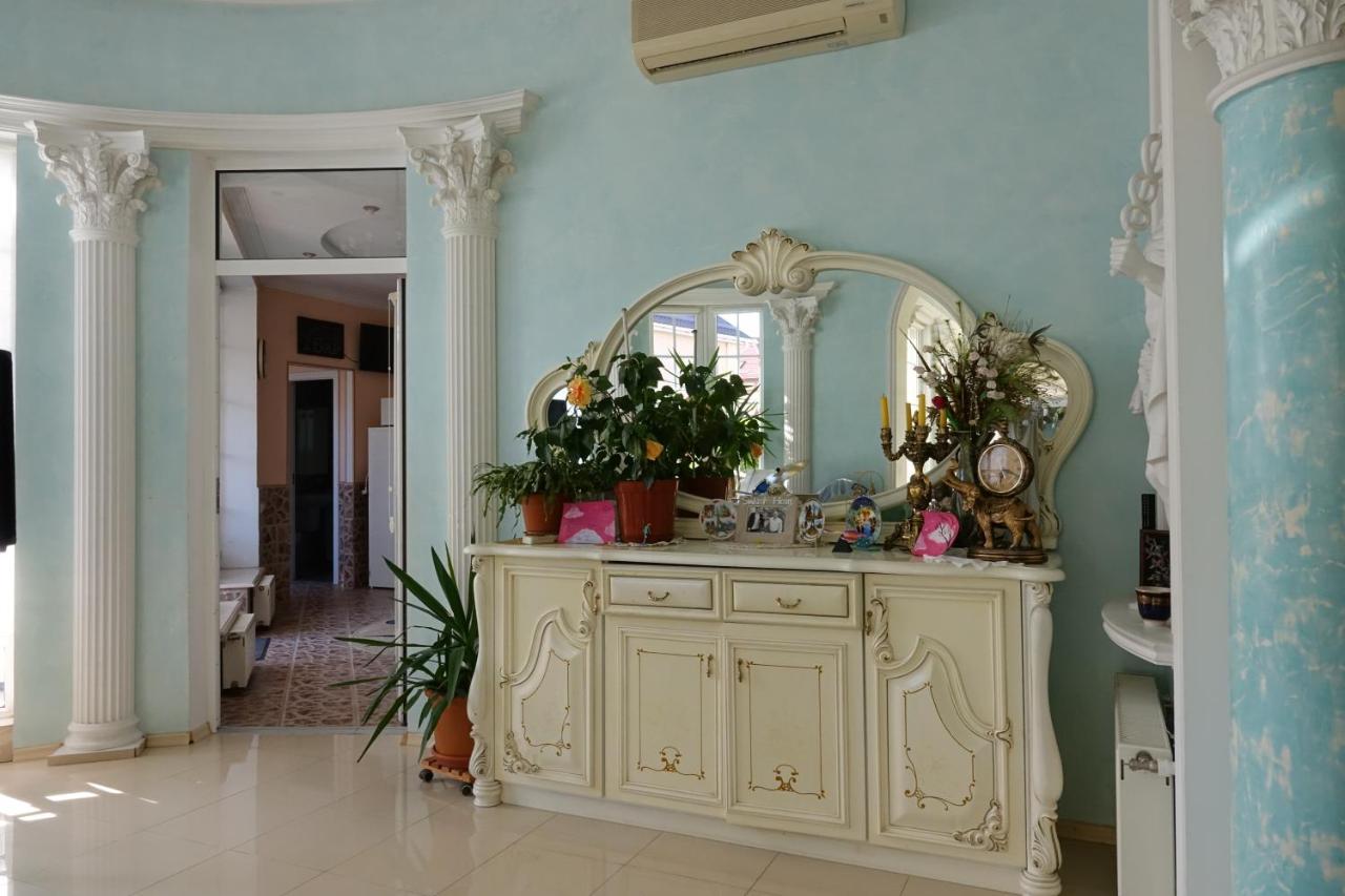 White House Apartments Odessa Luaran gambar