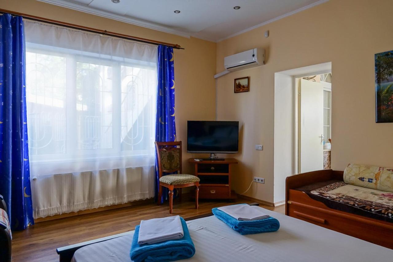 White House Apartments Odessa Luaran gambar
