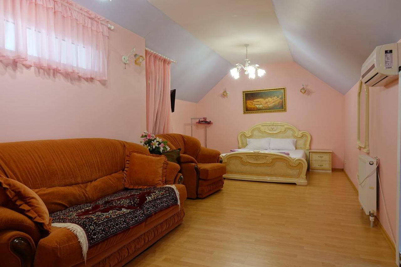 White House Apartments Odessa Luaran gambar