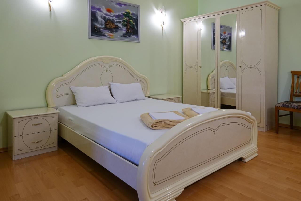 White House Apartments Odessa Luaran gambar