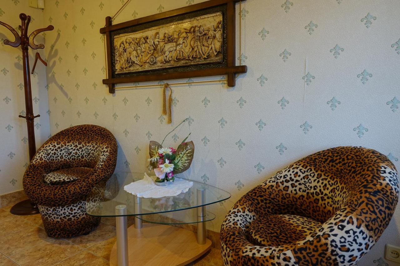 White House Apartments Odessa Luaran gambar