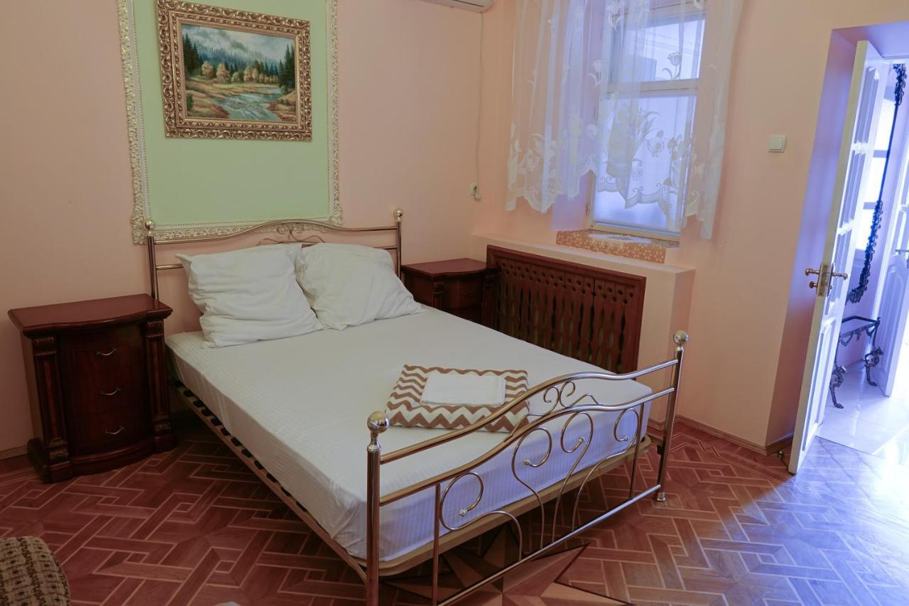 White House Apartments Odessa Luaran gambar
