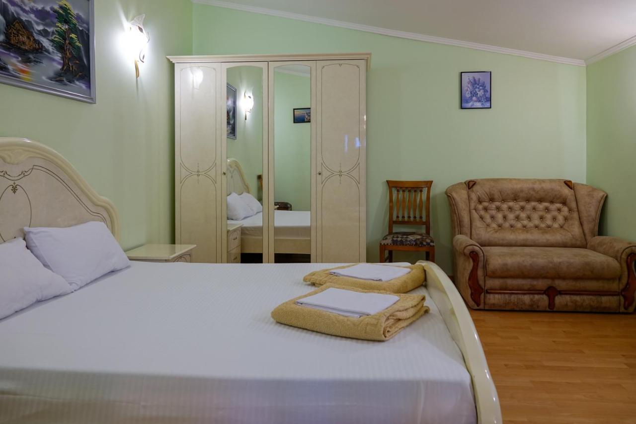 White House Apartments Odessa Luaran gambar